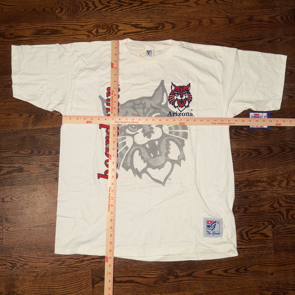 Never Worn Vintage Arizona Wildcats White T-Shirt